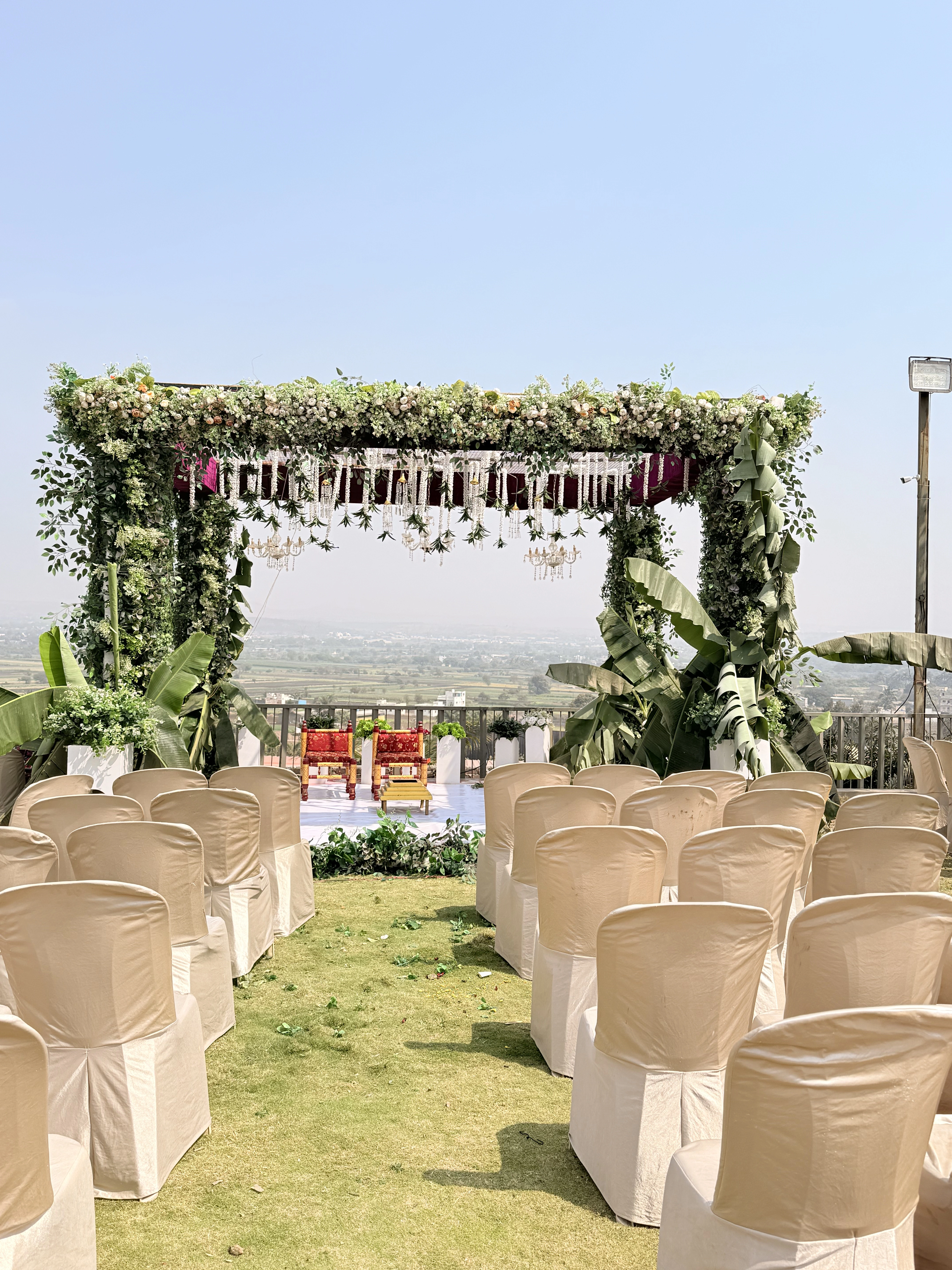 Couple celebration moment at Hills