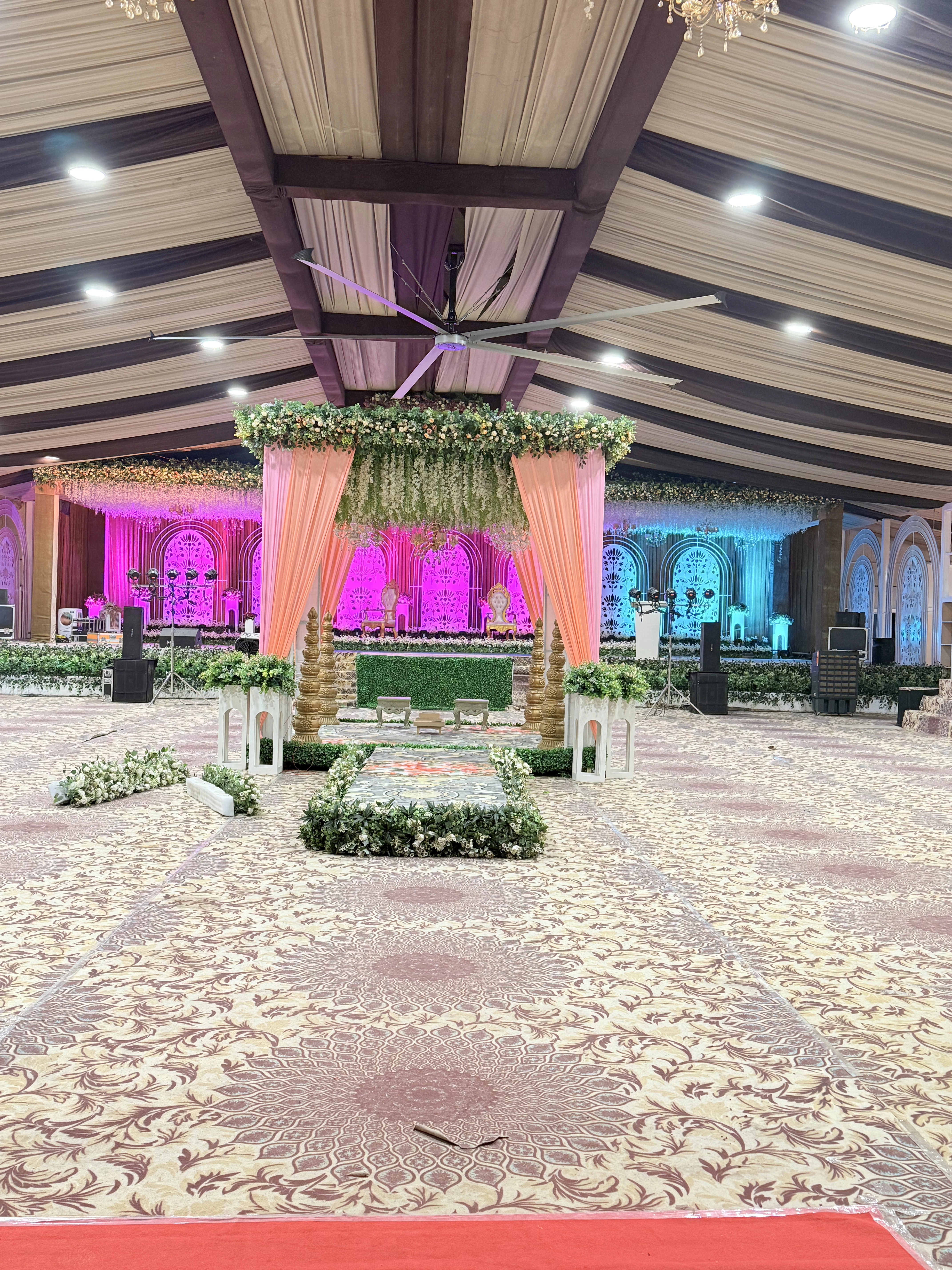 Lighting and ambience at Palace